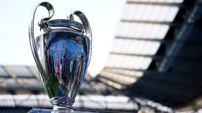 在禁区内接 在禁区内接