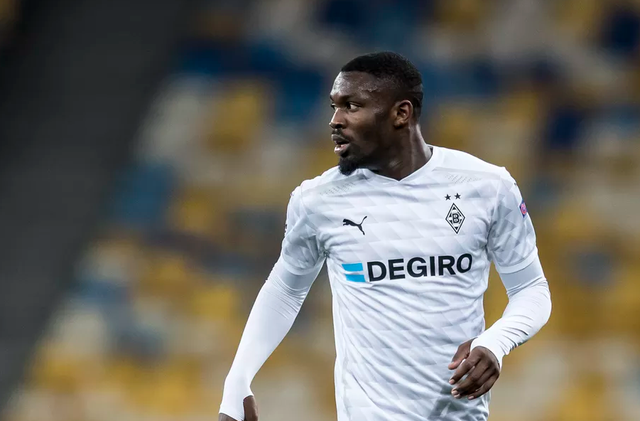 曾与多位世 曾与多位世